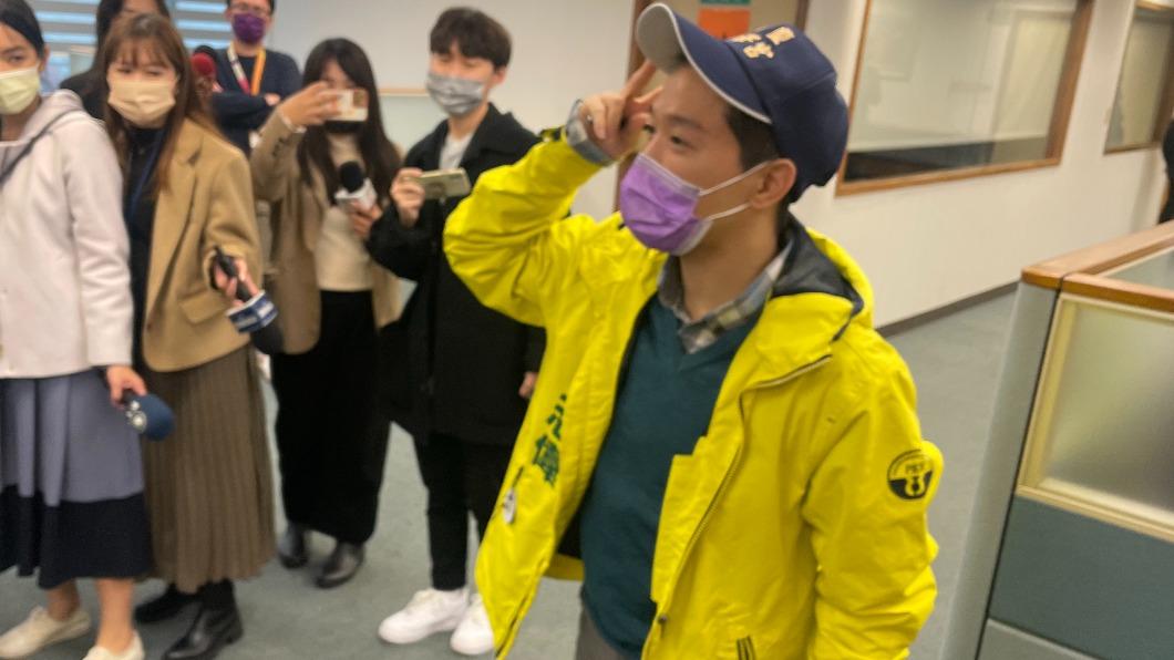 綠營涉黑?趙介佑點名何志偉「你或家族和黑的距離多深」