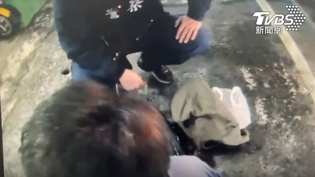 酒駕累犯拒捕還嗆警:我包裡有12萬 警清點秒打臉