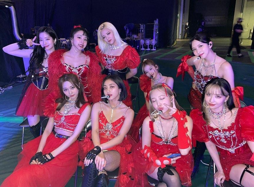 《紅白》邀TWICE等3組韓流女團演出，要搶年輕族群收視。（翻攝自TWICE IG）