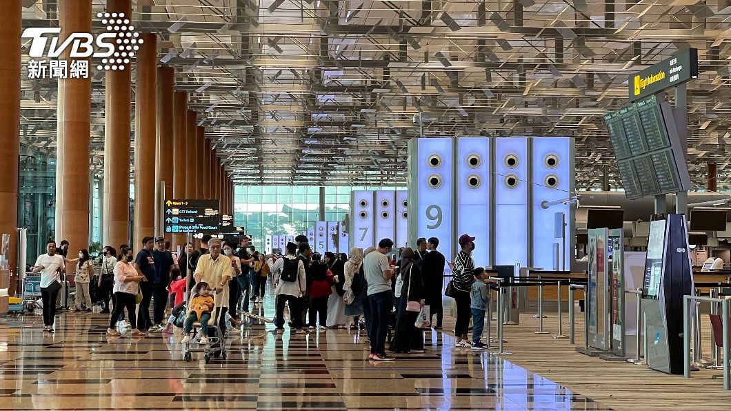 旅客可透過App即時掌握託運行李的行蹤。（圖／中央社）
