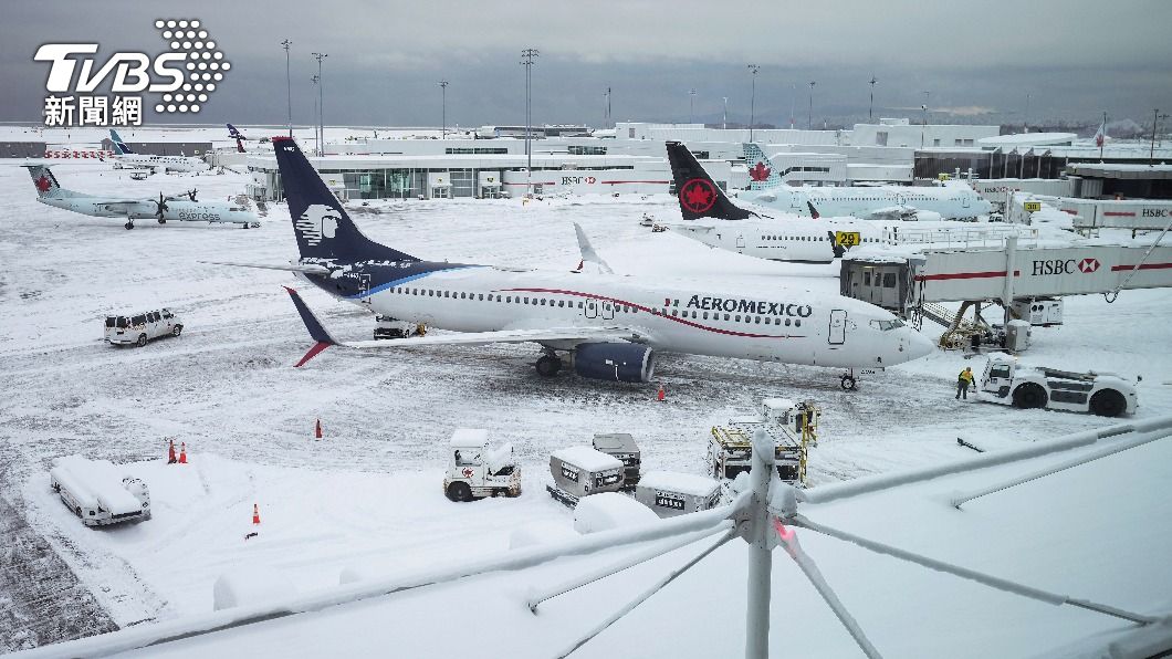 大雪擾亂溫哥華機場 華航、長榮班機受影響