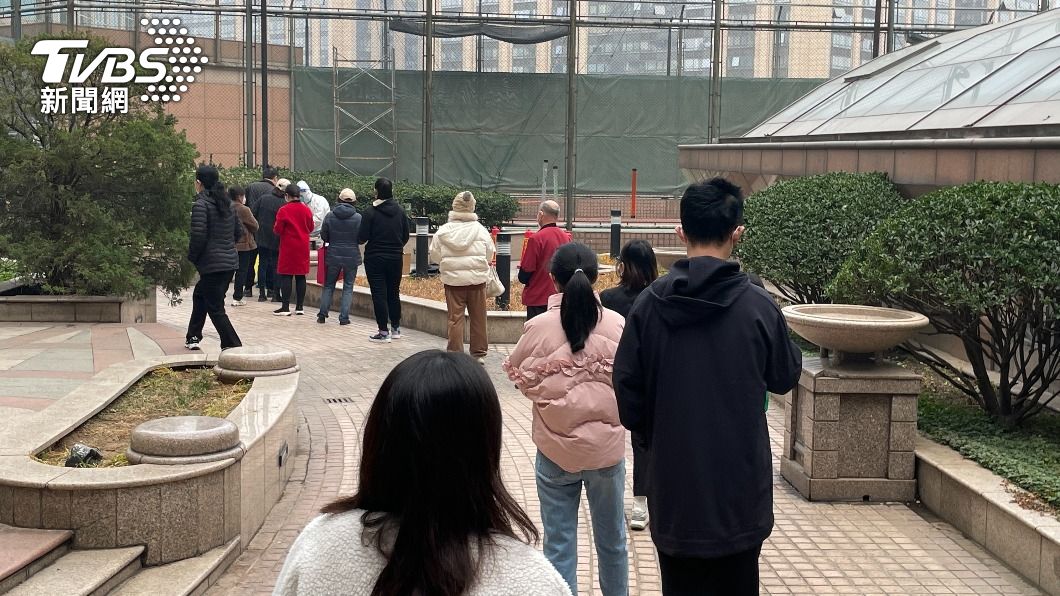 新一波疫情席捲陸確診飆升 WHO曝加護病房人滿為患