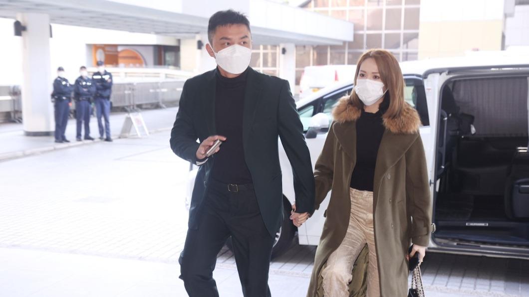 楊明酒駕上訴遭駁回!女友陪同現身法院 即刻入獄服刑18天