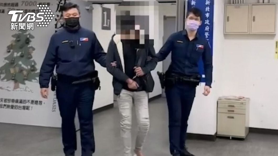 犯嫌被警方送辦。（圖／TVBS）