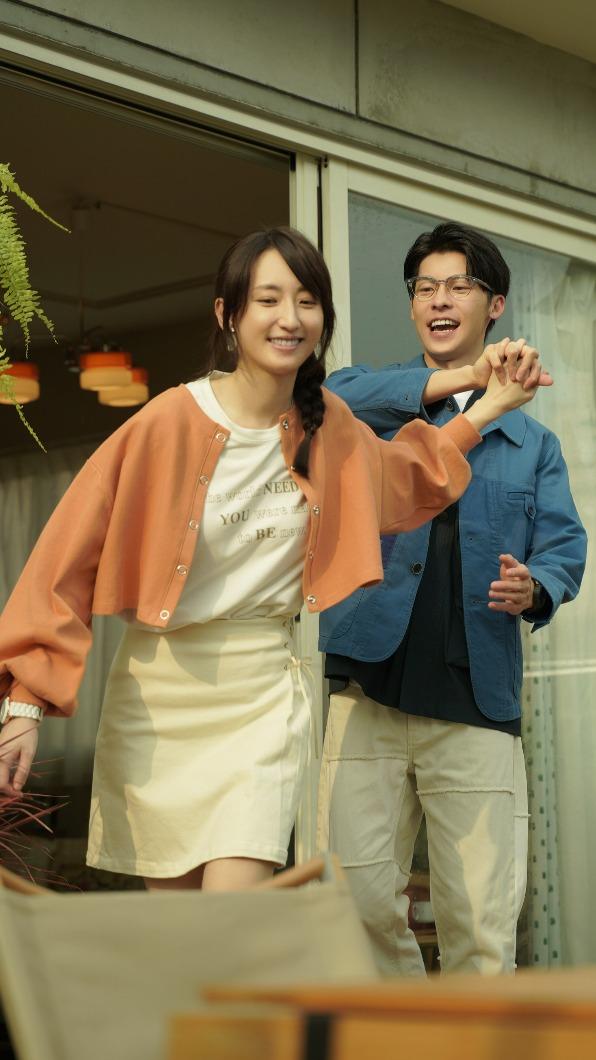 柯佳嬿、許光漢在《想見你》中一人分飾2角。(圖/車庫娛樂、三鳳製作提供)