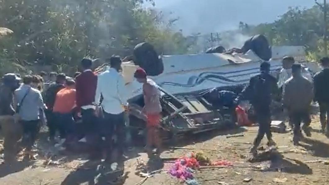 校外教學遇死劫!遊覽車山區翻覆 至少15死、40傷