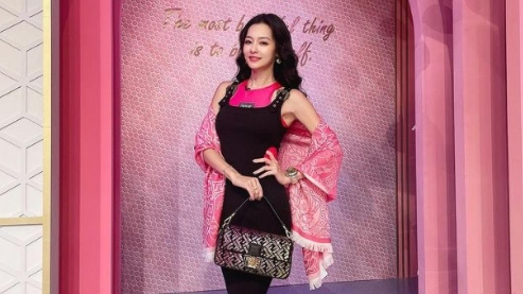 王思佳表示，一定要好好運用網站上的折扣碼。（圖／翻攝自@pinksophia0818 IG）