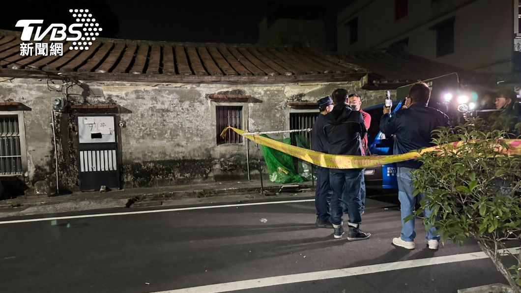 岡山男拿鐮刀砍姪!警急開15槍制止 嫌犯中彈送醫不治