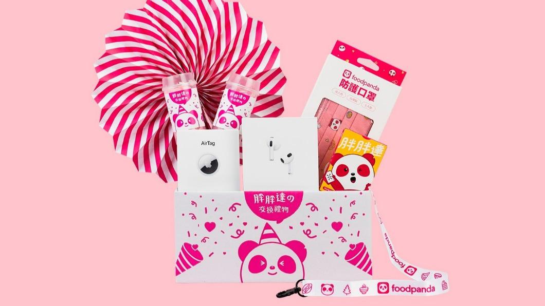 將送出總價值超過 400 萬的限量 「胖胖達的交換禮物」。(圖/foodpanda提供)