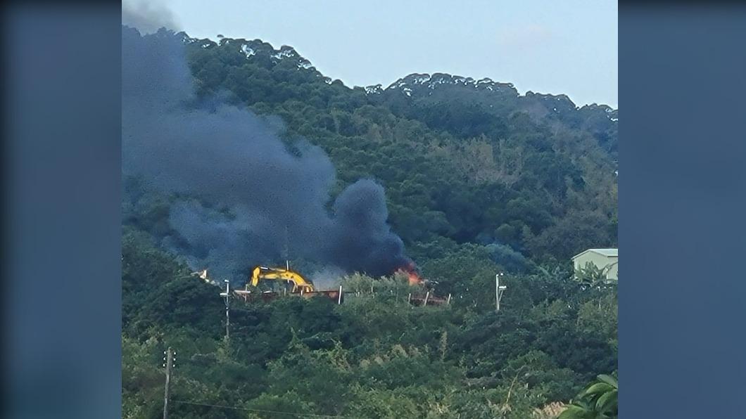 有網友拍下爆炸當下的場景。(圖/翻攝Facebook 八里)
