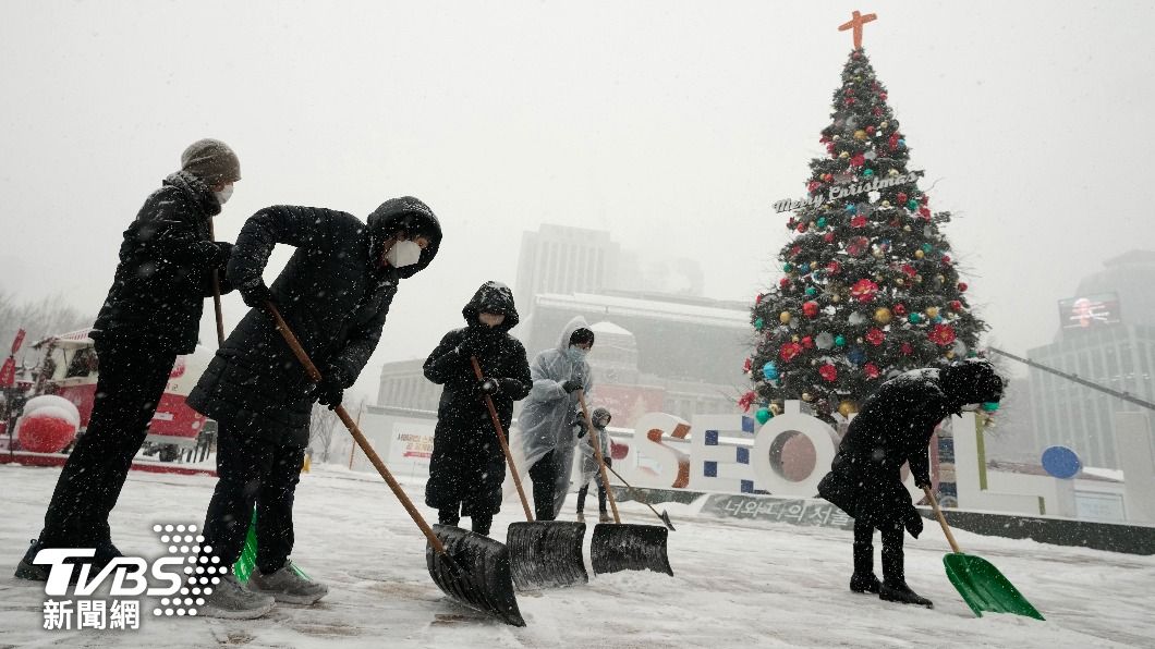 受到寒流影響,南韓今年耶誕假期將被大雪和低溫包圍。(圖/達志影像美聯社)