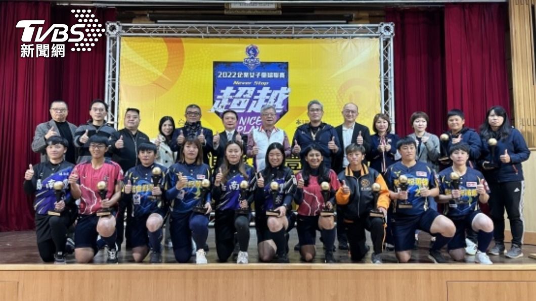 企聯女壘頒獎 福添福嘉南鷹柯夏愛包辦雙料MVP