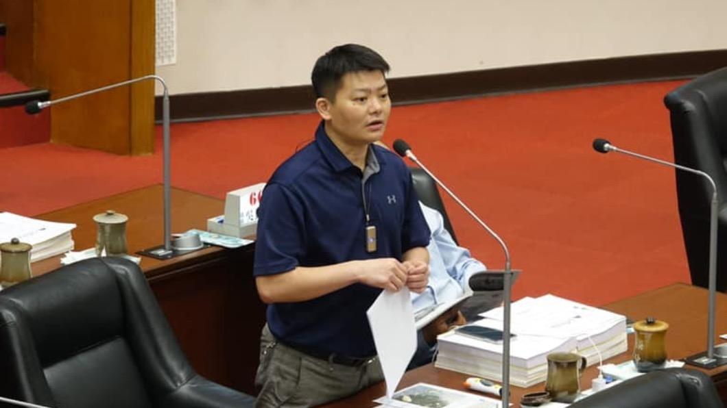 高雄市副議長由退出國民黨的曾俊傑當選。（圖／翻攝曾俊傑臉書）