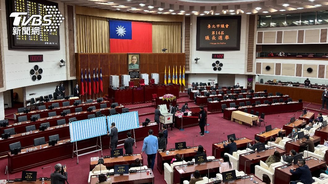 快訊/無懸念!戴錫欽38票當選北市議長 民眾黨新黨都投他