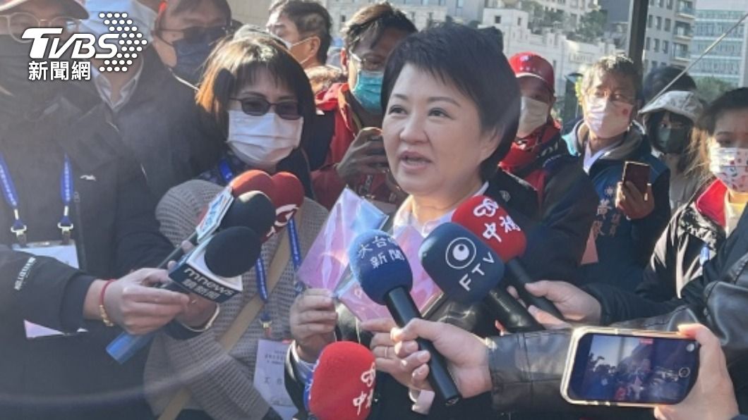 台中市長就職彩蛋　送出1萬個「愛的零錢包」