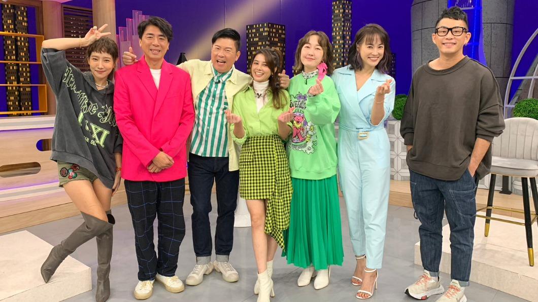楊皓如(左起)、梁赫群、曾國城、宇珊、巴鈺、王以路、Junior進棚錄影。(圖/衛視中文台提供)
