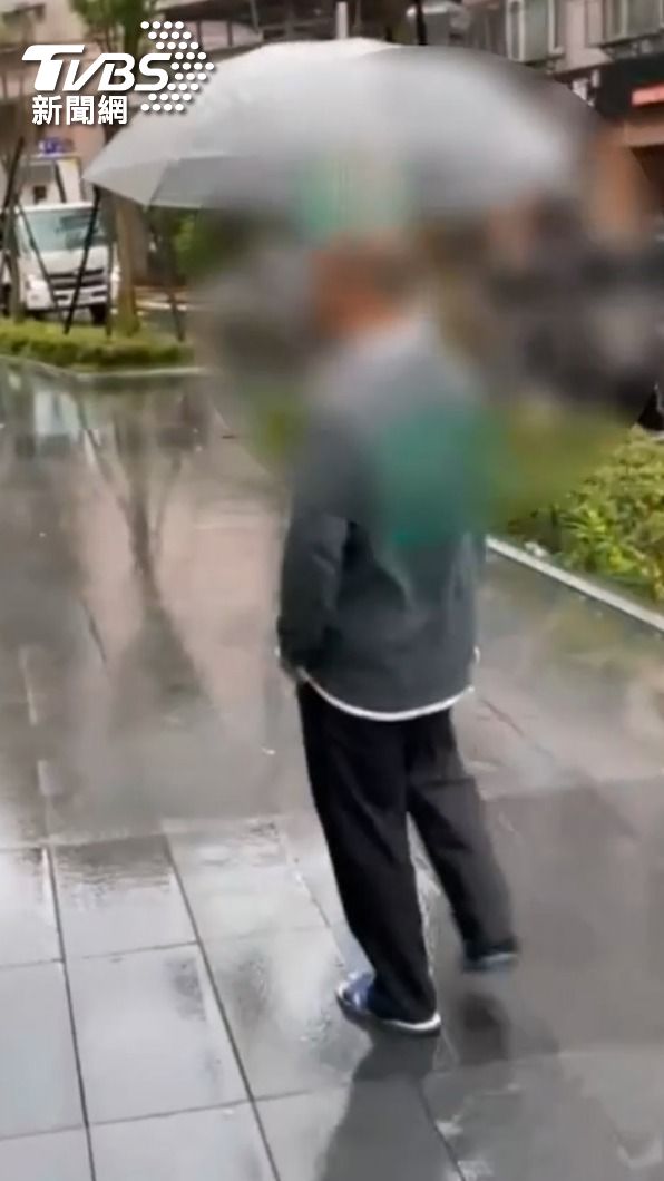 男子對補習班人員辱罵遭蒐證提告。（圖／TVBS）