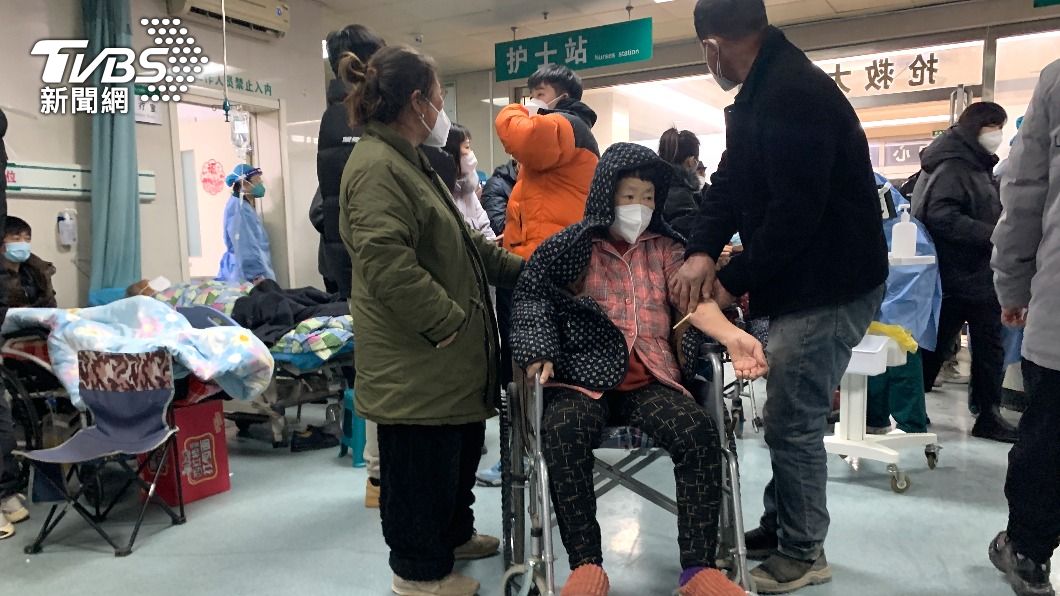 大陸疫情傳播快速 專家:快速達峰添老人重症風險