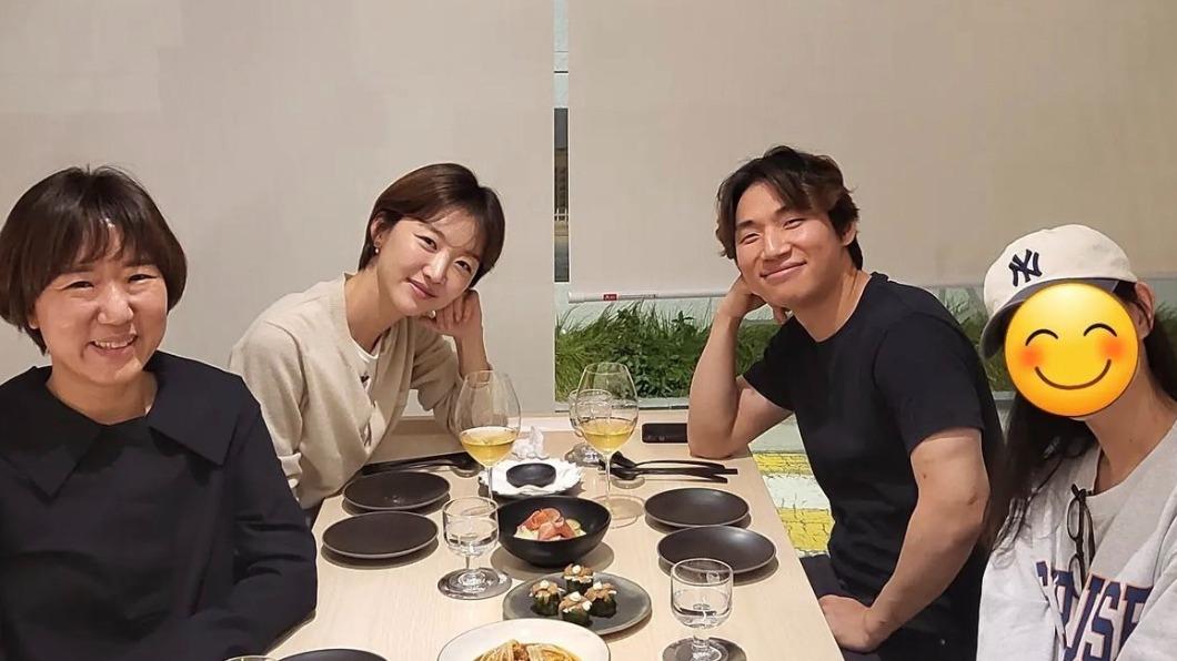 演員張熙珍曾上傳與大聲的合影。(圖/翻攝自張熙珍 IG)