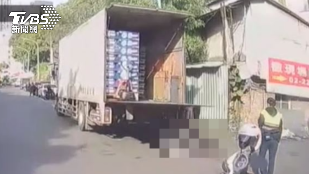 女騎士頸部斷裂當場死亡。(圖/TVBS)
