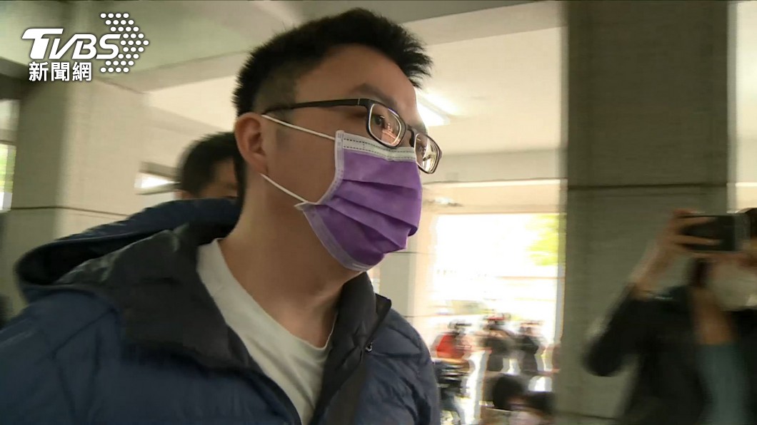 恩恩爸認為兒子恩恩因各單位聯繫不當導致延遲送醫,憤而提告。(圖/TVBS資料畫面)
