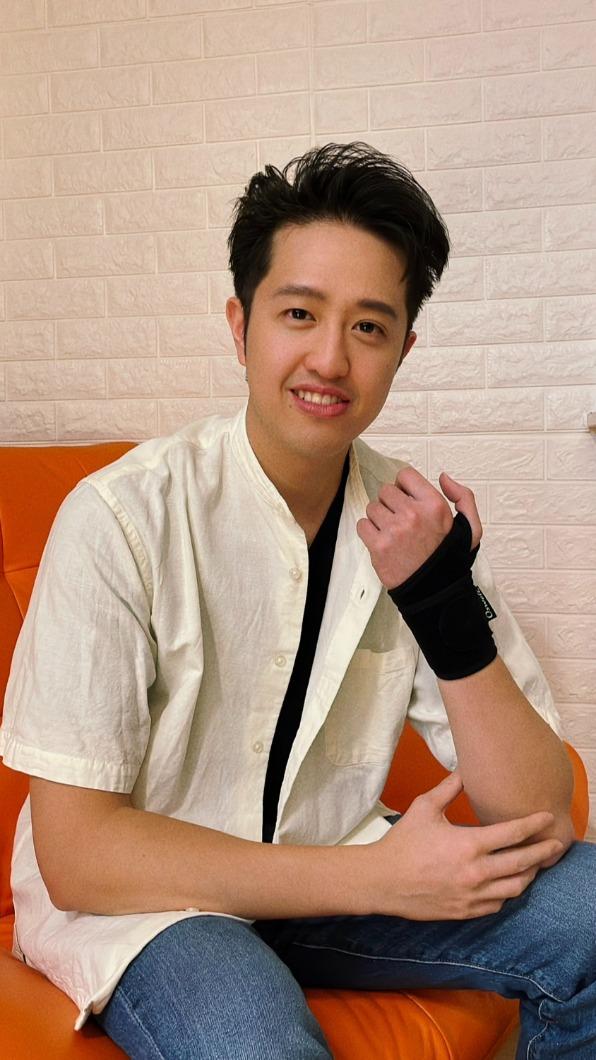 莫凡新身體操壞而引發肌鍵炎。（圖／無限延伸提供）