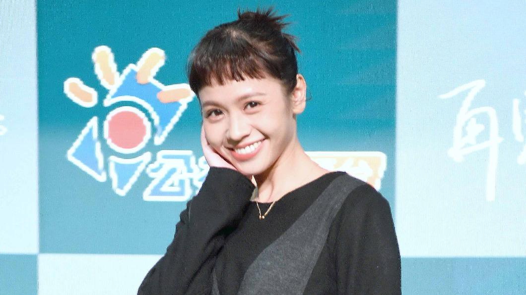 黃姵嘉與男友邱昊奇穩定交往。(圖/華視提供)