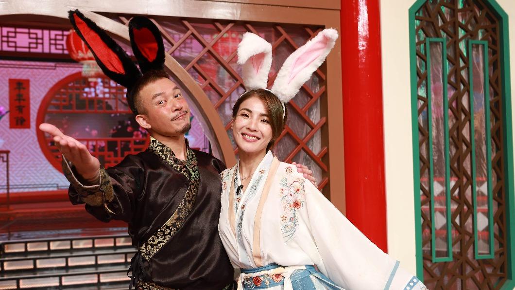 阿Ben和徐小可首次參與過年短劇。（圖／民視提供）