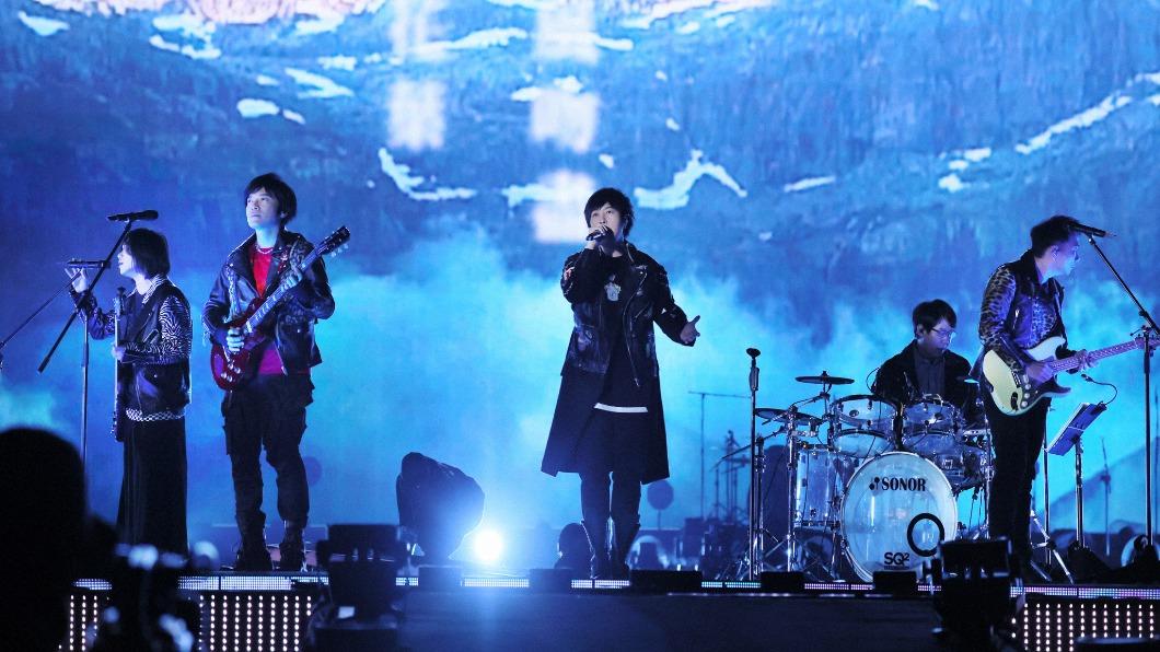 五月天幾乎每年都陪伴歌迷跨年,相當暖心。(圖/相信音樂提供)