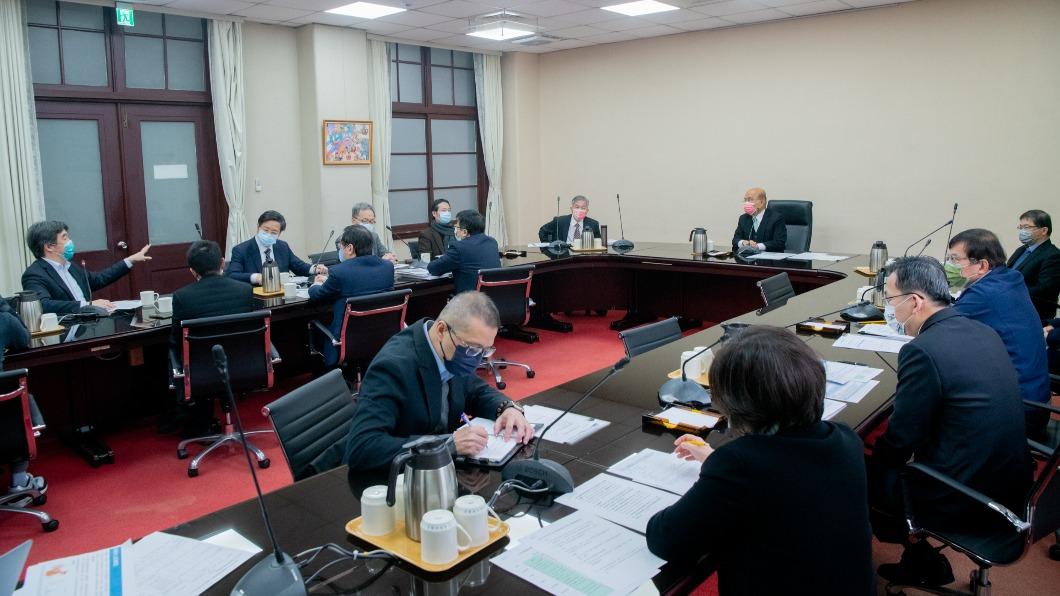 指揮中心建議自陸入境須採檢 蘇貞昌:規劃好後對外說明