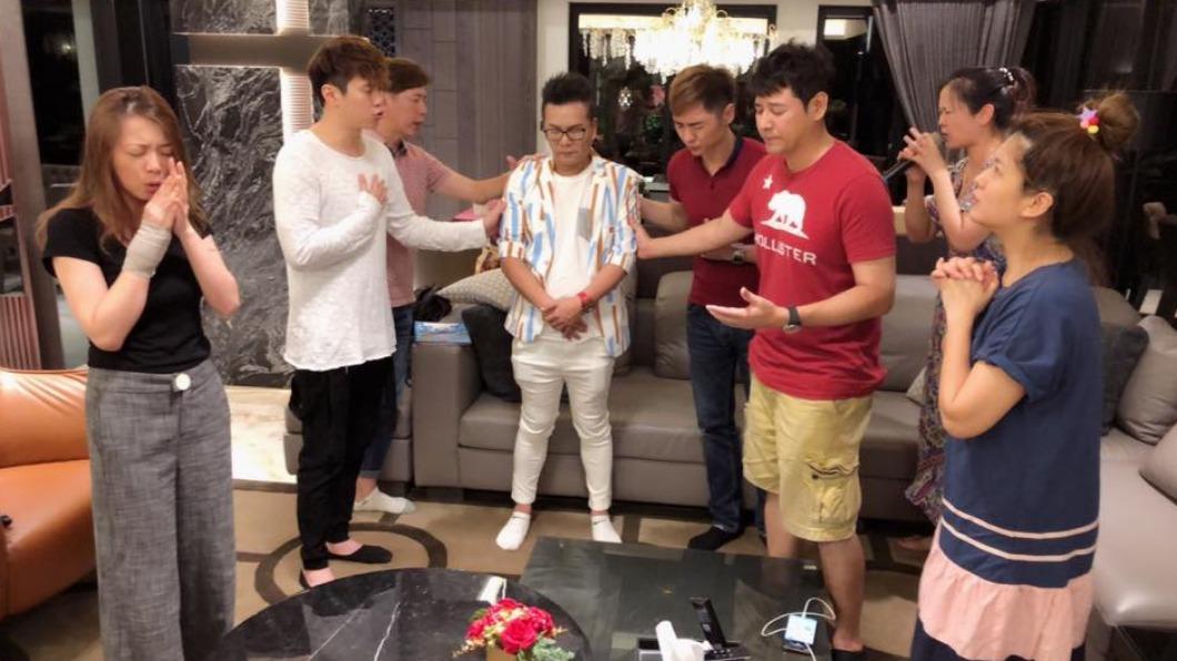 藝起發光私下辦過許多聚會,許多藝人都會參加。(圖/翻攝自藝起時光臉書)