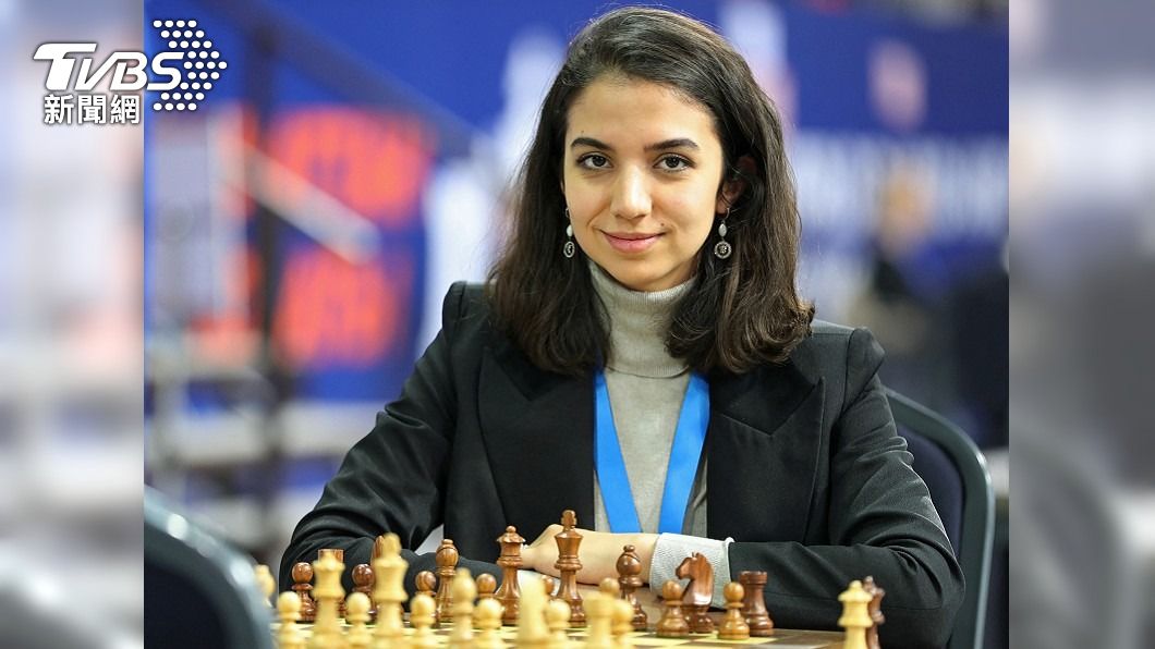 伊朗女西洋棋選手海外比賽未戴頭巾 似聲援國內示威
