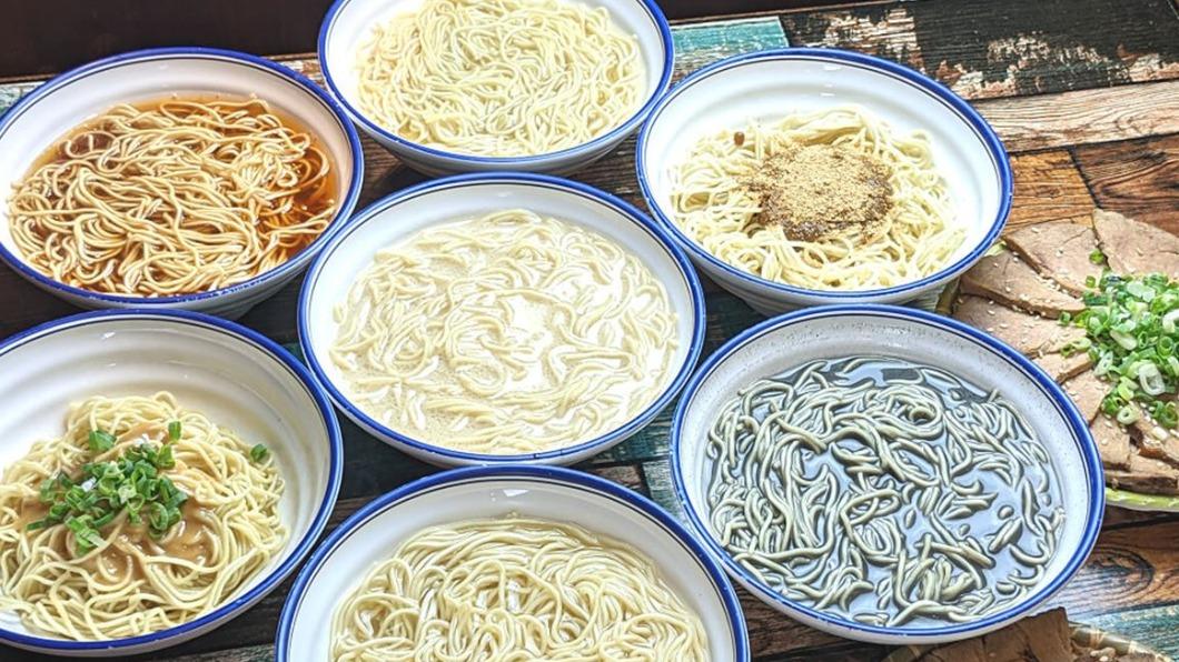 拉麵共有7種口味。（圖／老皮嫩肉的流水帳生活提供）