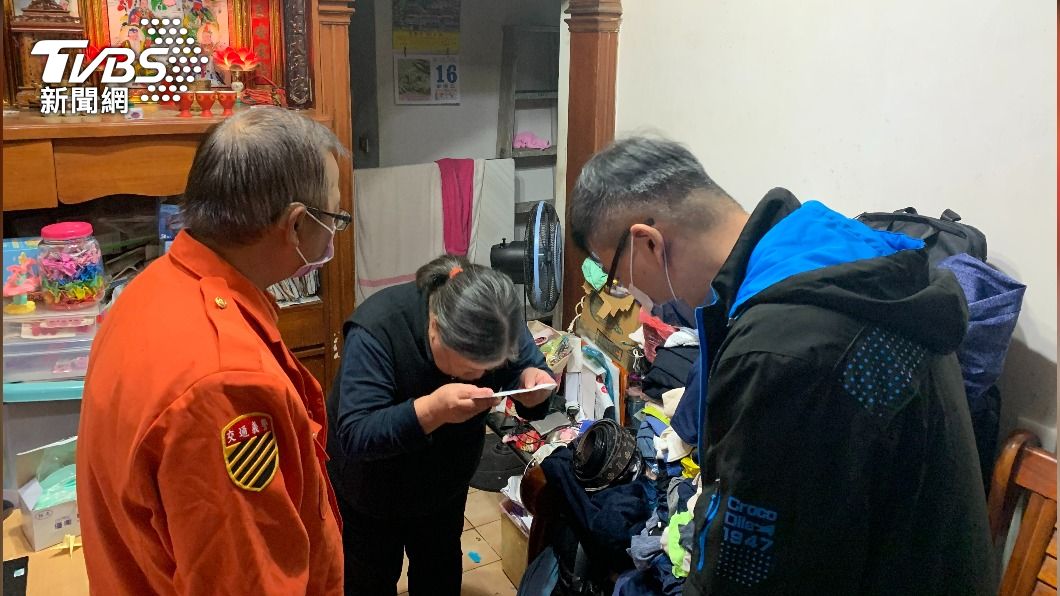 悲痛!新北義交執勤中遭撞身亡 一家三口頓失經濟支柱