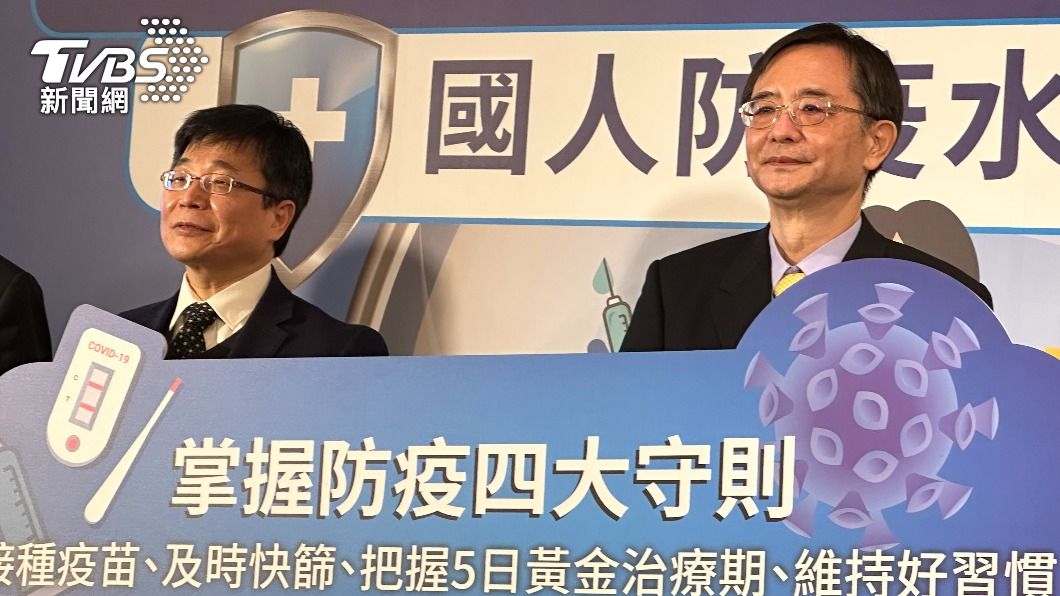 疾管署長周志浩（左）。（圖／許稚佳攝）