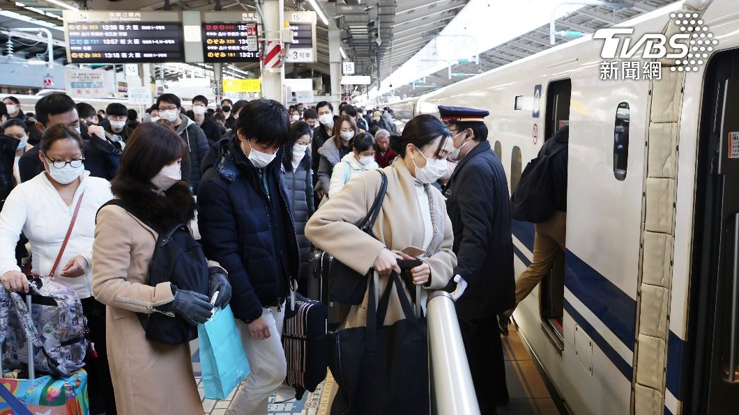 疫情爆發以來,日本政府首次沒有在長假期間要求民眾自肅待在家。(圖/達志影像美聯社)