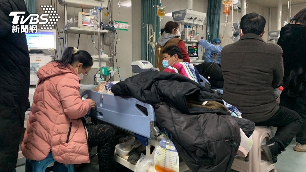 中國大陸目前醫療資源十分吃緊，各地捐血站更是鬧血荒。（圖／達志影像美聯社）