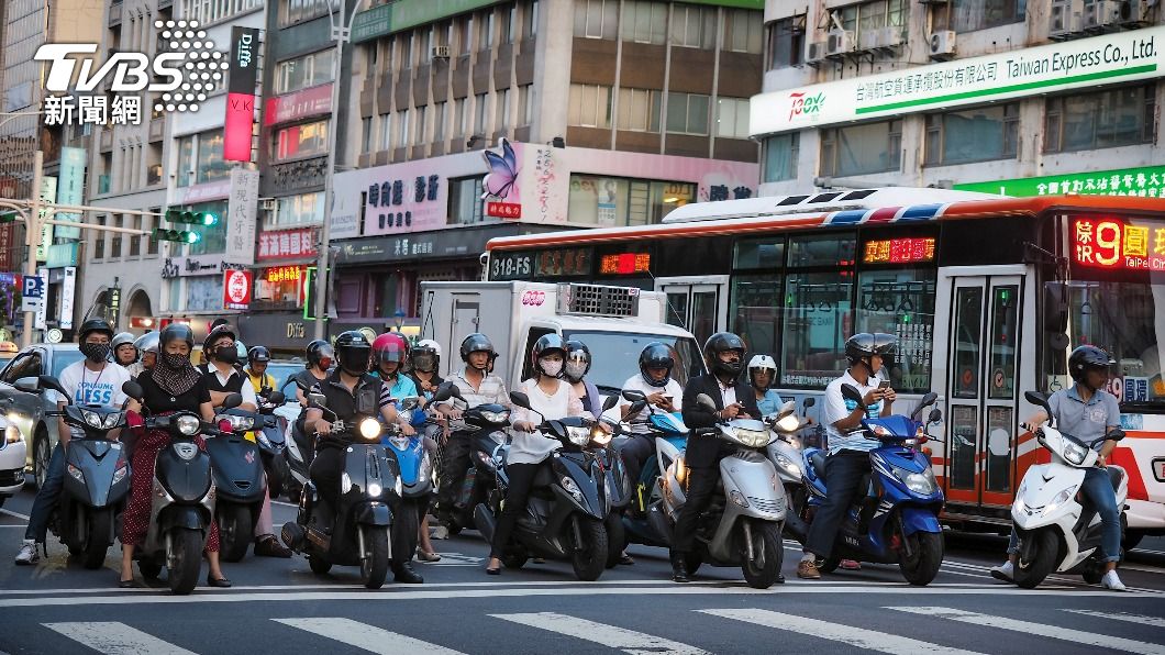 台灣騎機車人口眾多。(示意圖/Shutterstock達志影像)
