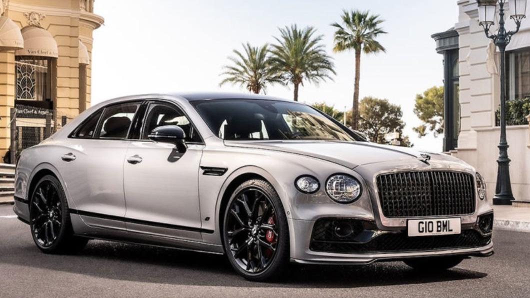 雖然現在說到Flying Spur,第一個就會想到Bentley,不過Rolls-Royce也曾用作車型名稱。(圖/翻攝自Bentley)