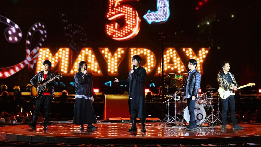 五月天「創作導師」病逝3年 阿信曬舊照嘆:好想見到你