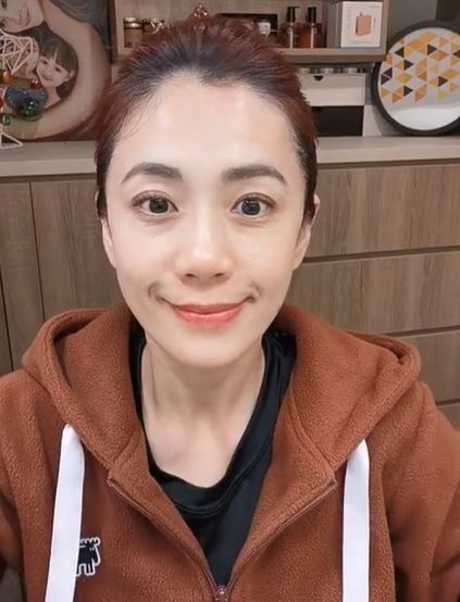 離婚後的柯以柔，坦言內心很平靜。（圖／翻攝自柯以柔臉書）