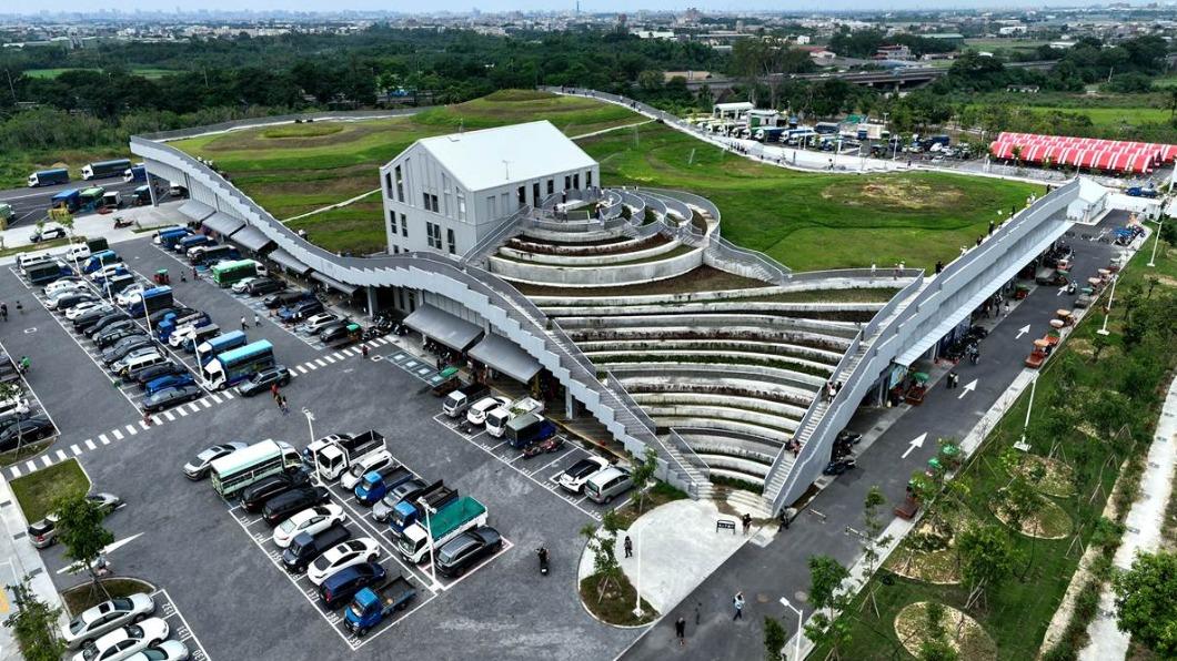 新化果菜市場被譽為「全台最美菜市場」。(圖/台南市政府提供)