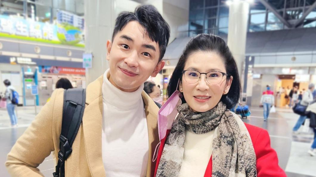 玉女明星58歲超逆齡　脫下口罩真實顏值超不科學