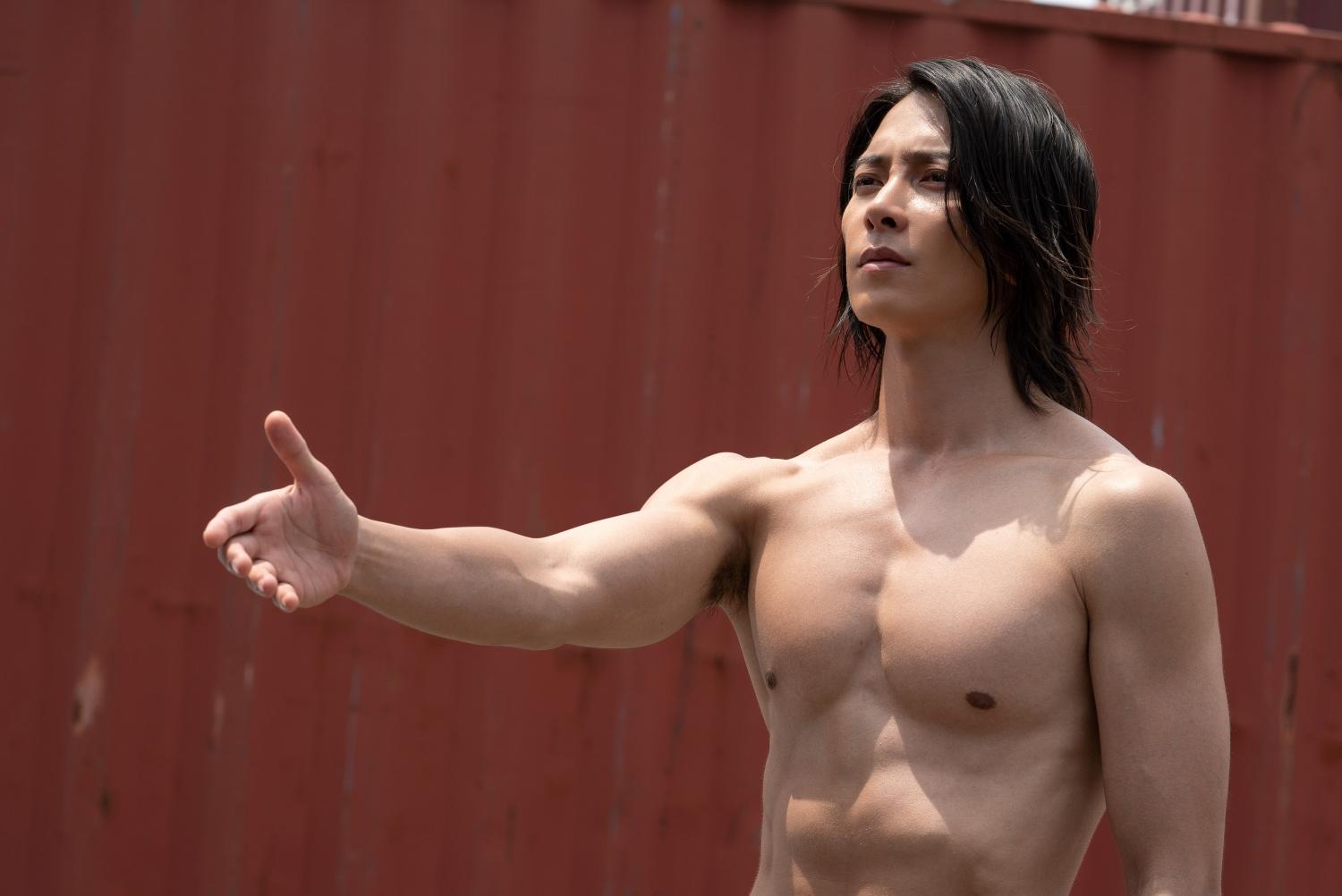 山下智久在《今際之國的闖關者》有「亮眼」表現。(圖/Netflix提供)