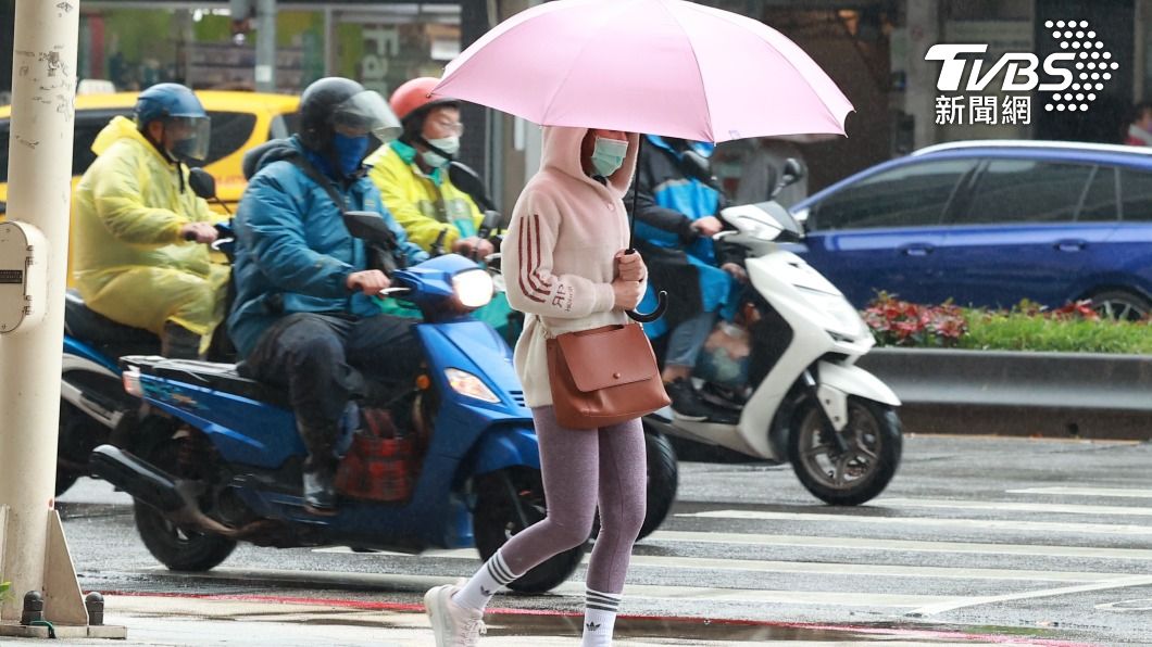 連假外出帶傘!3縣市大雨特報 「這天放晴」又有冷空氣來了