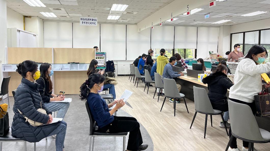 商業登記更便利　高市簡化申請流程省1/3時間