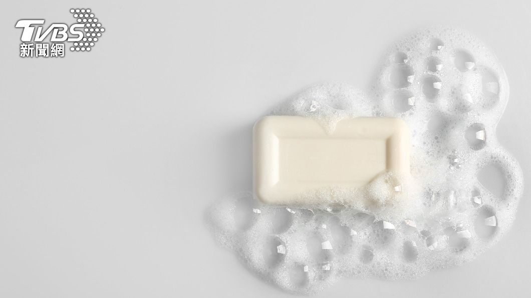 肥皂水沖過不代表完成清潔。(示意圖/Shutterstock達志影像)