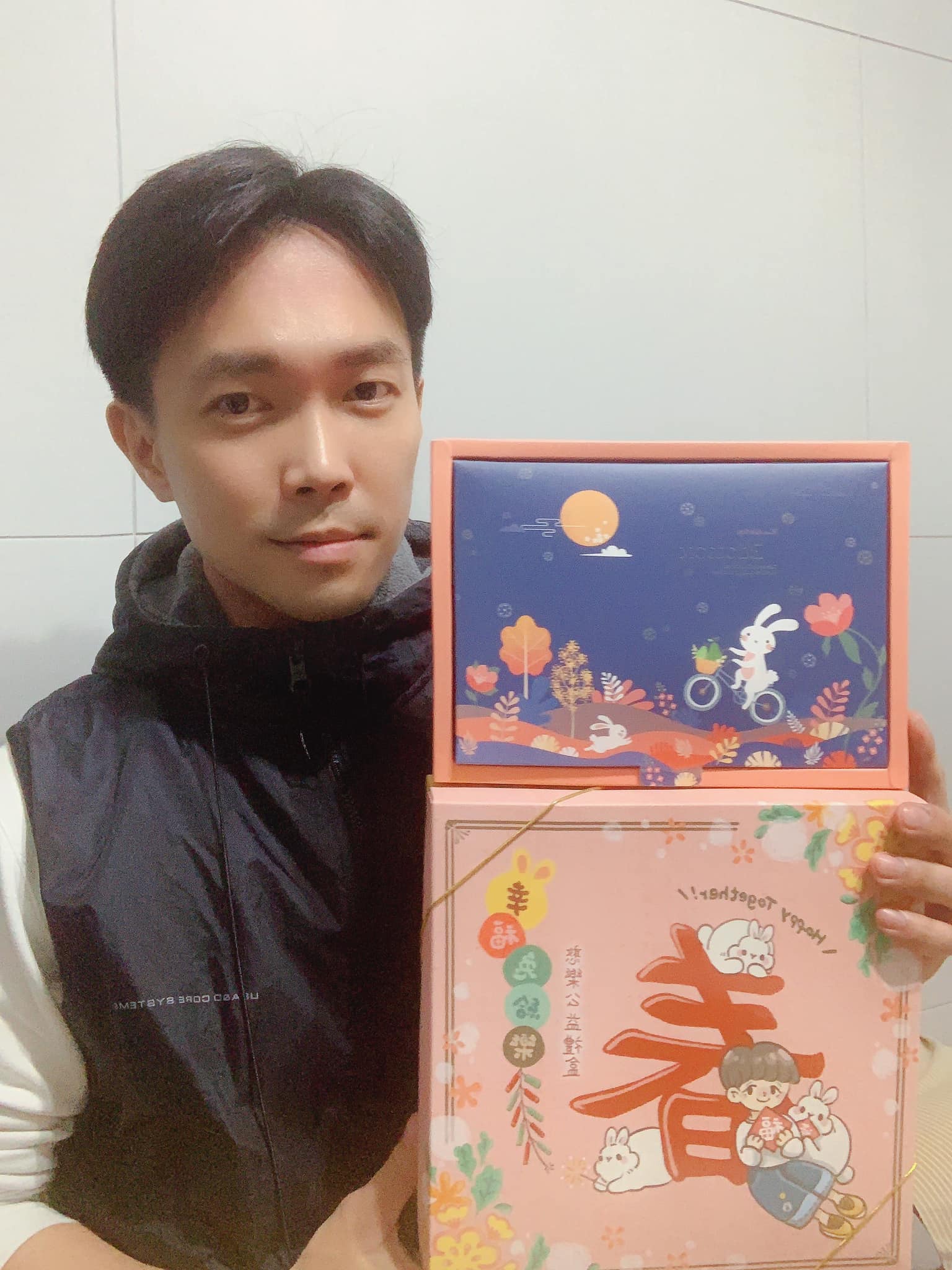 許仁杰看起來消瘦不少。(圖/翻攝自許仁杰臉書)