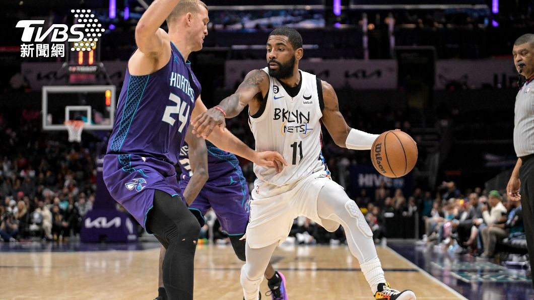 厄文獨拿28分,幫助籃網以11連勝之姿迎接2023年。(圖/達志影像美聯社)