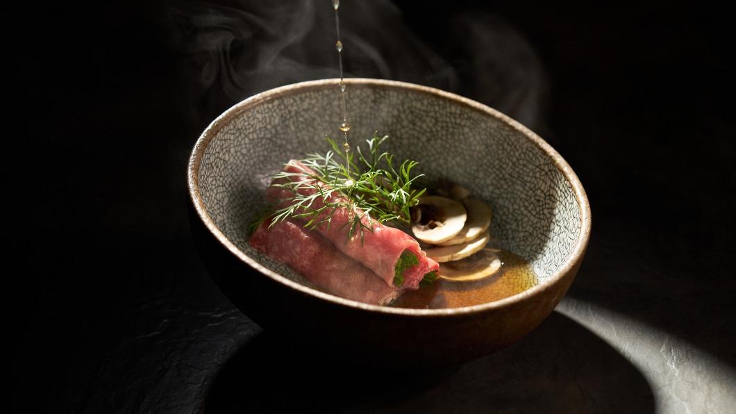 台中名店「燒肉風間」推出全新和牛套餐。(圖/翻攝自燒肉風間臉書)